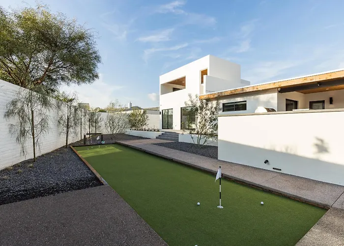 Holiday home Luxury Micro-resort, Theater, Sauna, Heated Pool Phoenix