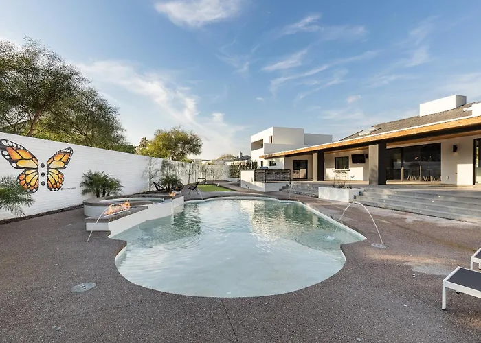Luxury Micro-resort, Theater, Sauna, Heated Pool *