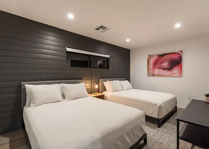 Luxury Micro-resort, Theater, Sauna, Heated Pool