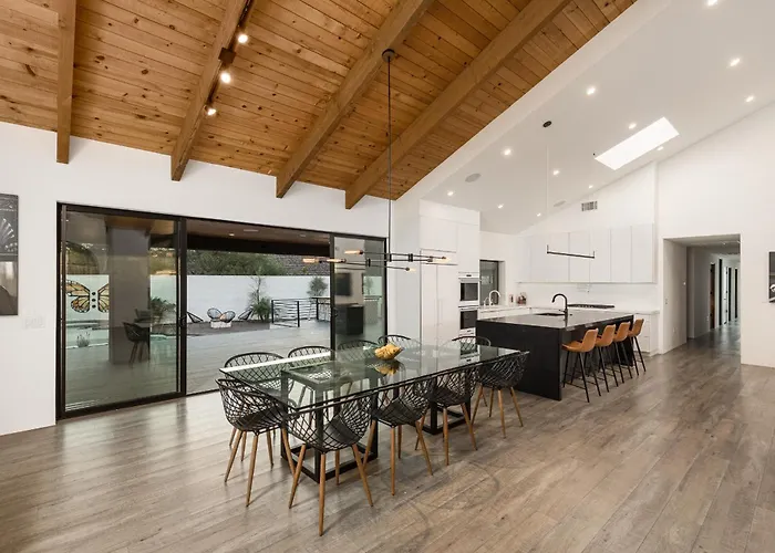 Luxury Micro-resort, Theater, Sauna, Heated Pool * Phoenix