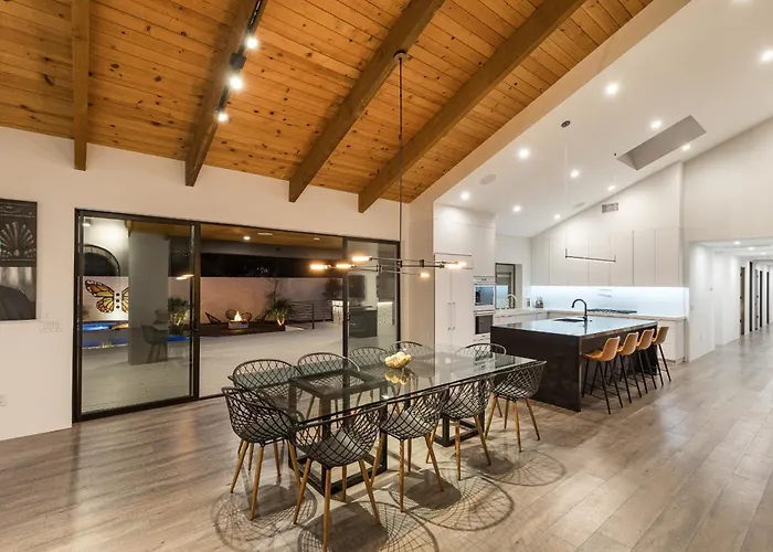 Luxury Micro-resort, Theater, Sauna, Heated Pool * Phoenix