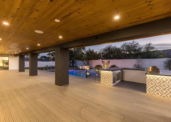 Holiday home Luxury Micro-resort, Theater, Sauna, Heated Pool Phoenix