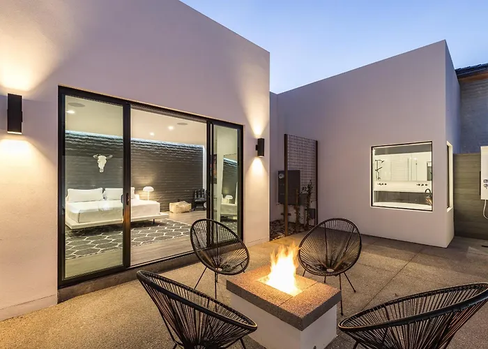 Luxury Micro-resort, Theater, Sauna, Heated Pool Phoenix