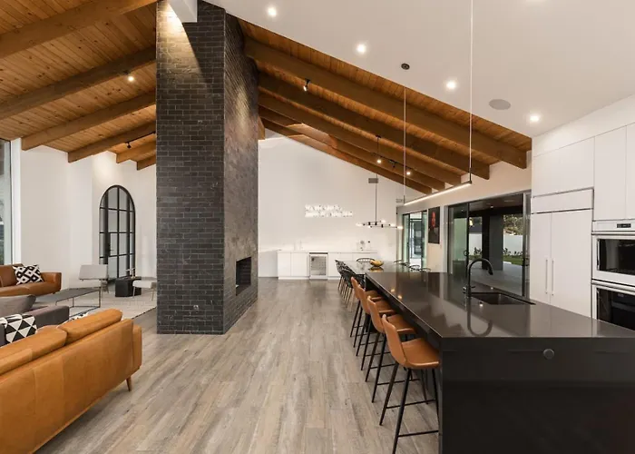 Luxury Micro-resort, Theater, Sauna, Heated Pool * Phoenix