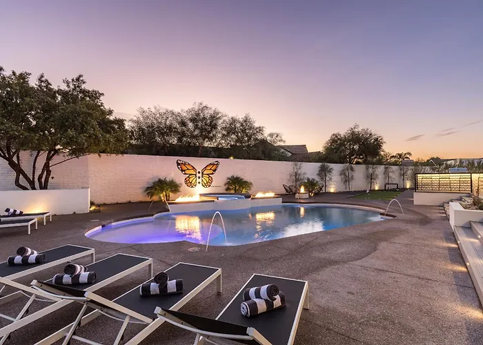Luxury Micro-resort, Theater, Sauna, Heated Pool *