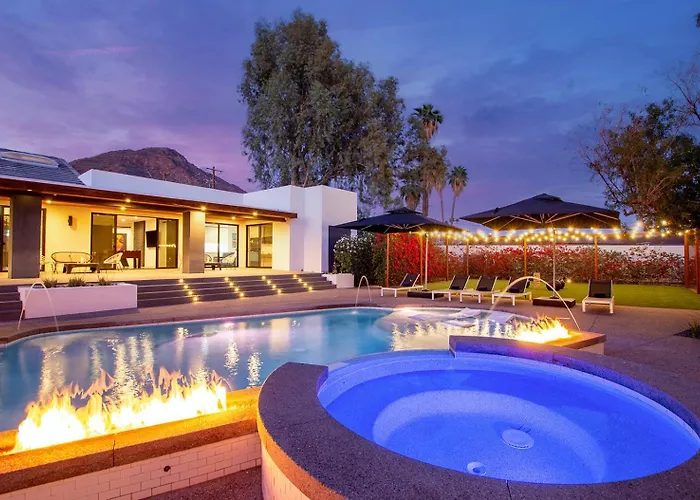 Luxury Micro-resort, Theater, Sauna, Heated Pool Phoenix
